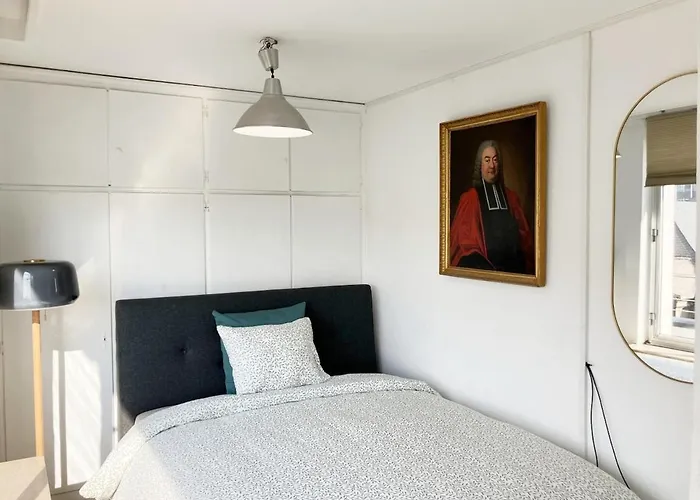 Unique Penthouse Knight Philippe Ii Von Habsburg *